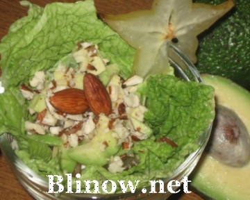 салат из авокадо с карамболой
