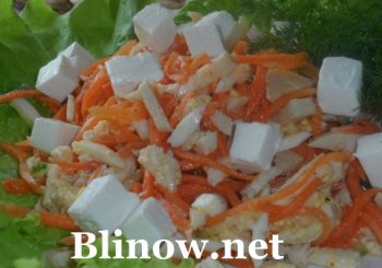 Салат с корейской морковкой, курицей и брынзой
