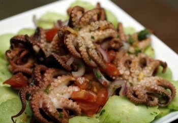 Как готовить маленьких осьминогов?